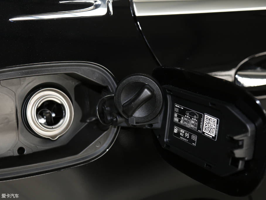 2019��YC�� C 180 L �r����