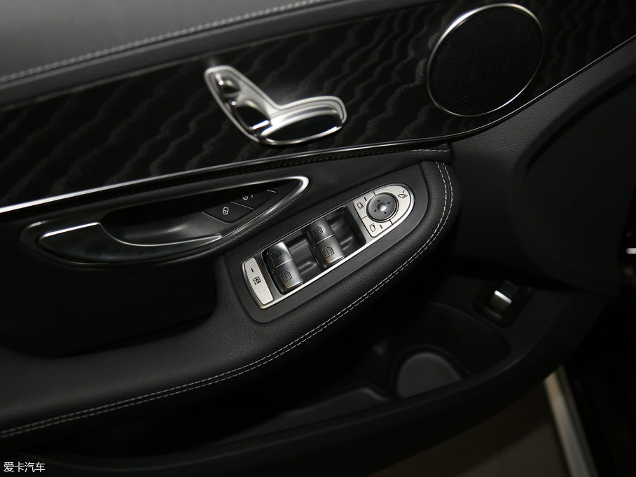 2019��YC�� C 180 L �r����