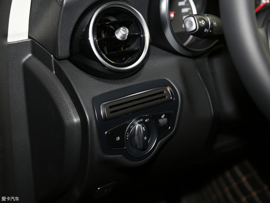 2019��YC�� C 180 L �r����