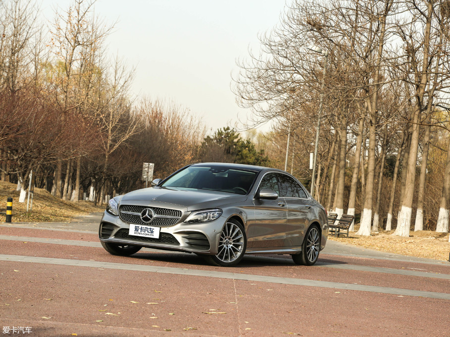 2019YC C 260 L \Ӱ