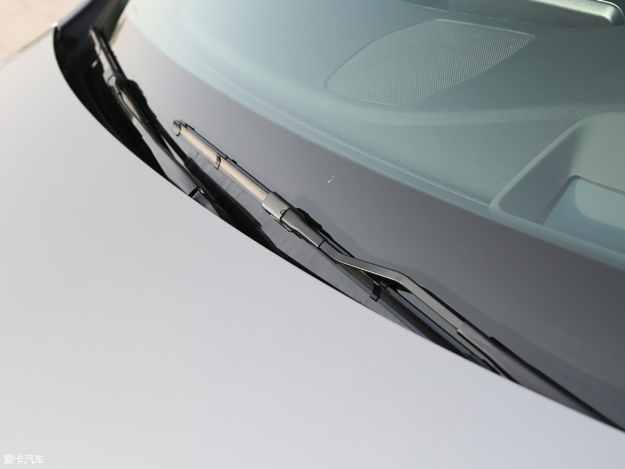 2019YC C 260 L \Ӱ