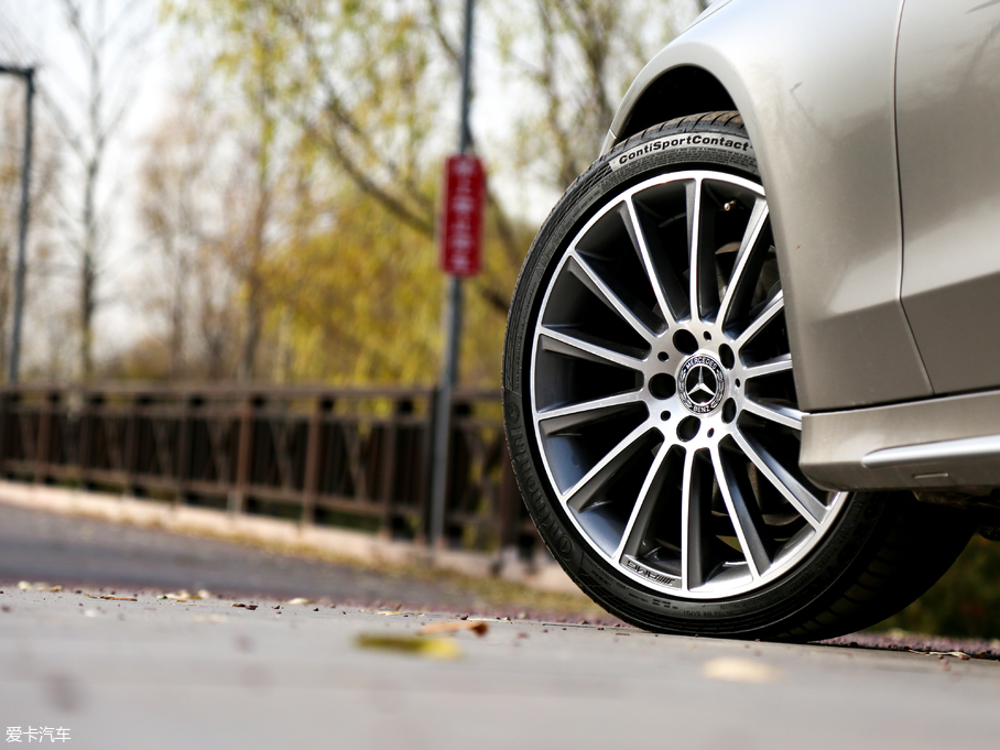 2019YC C 260 L \Ӱ