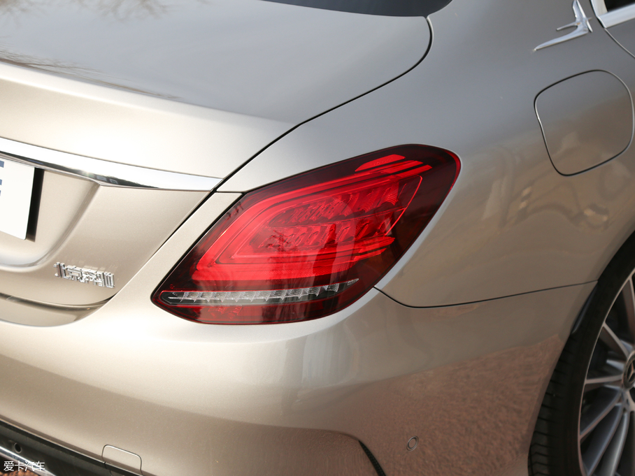 2019YC C 260 L \Ӱ