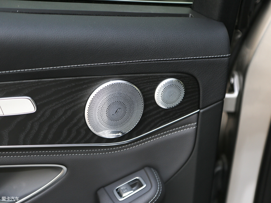 2019YC C 260 L \Ӱ