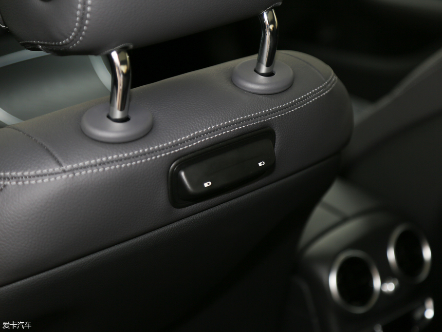 2019YC C 260 L \Ӱ