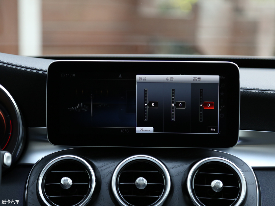 2019YC C 260 L \Ӱ