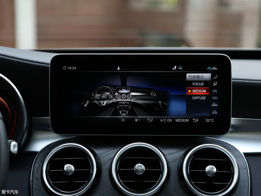 2019YC C 260 L \Ӱ