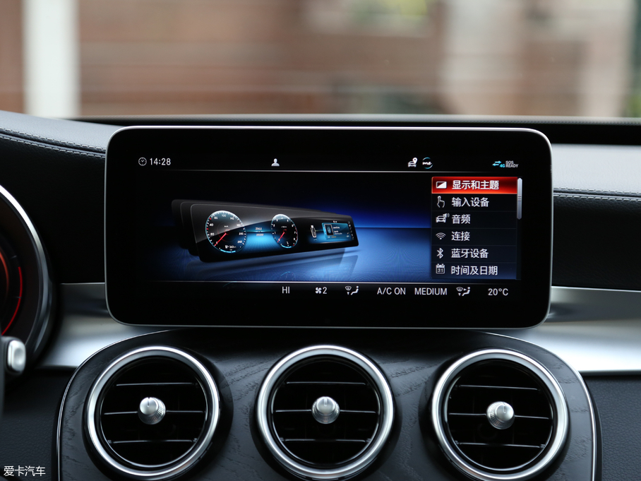 2019YC C 260 L \Ӱ