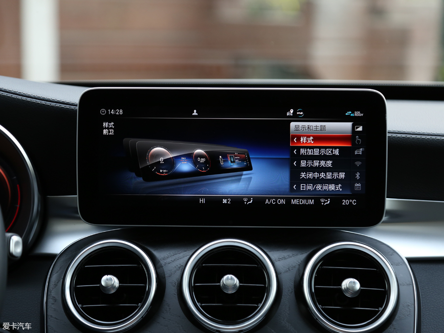 2019YC C 260 L \Ӱ