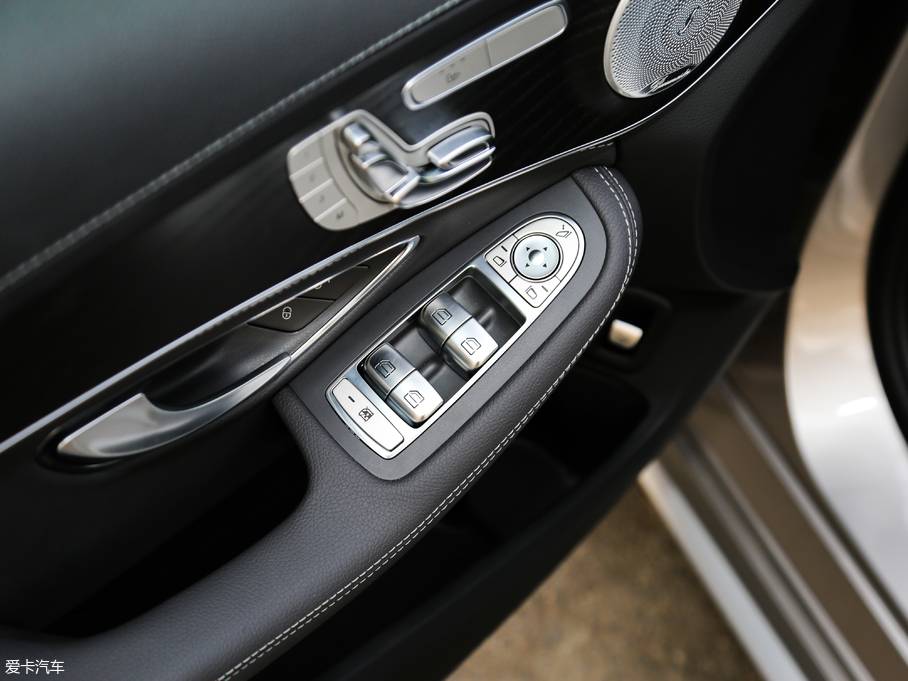 2019YC C 260 L \Ӱ