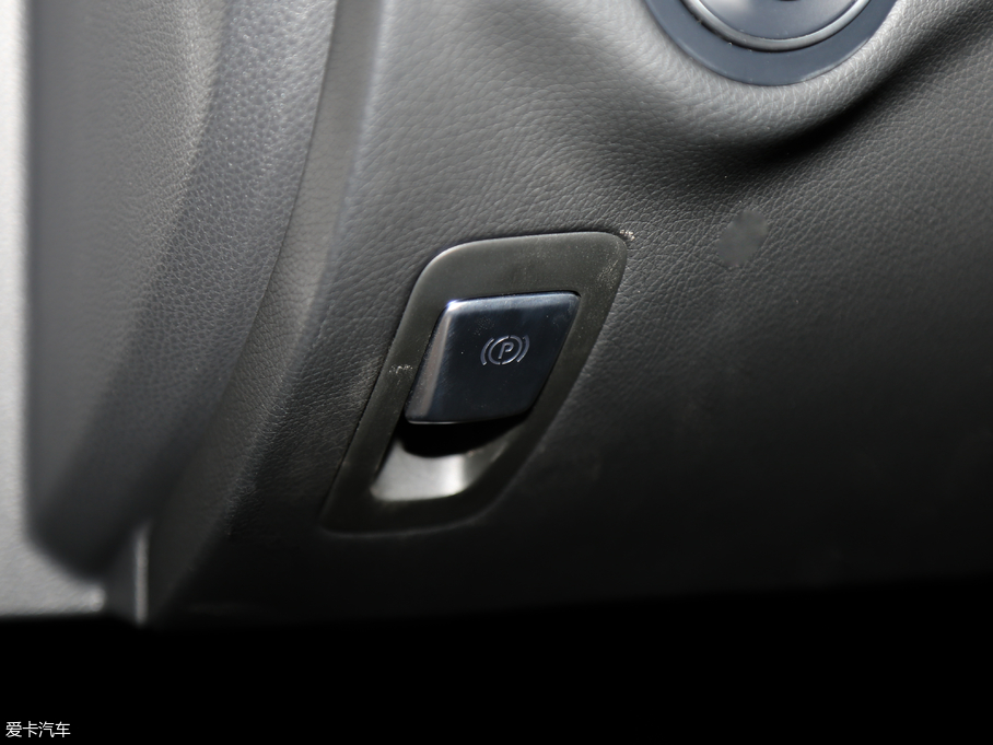 2019YC C 260 L \Ӱ