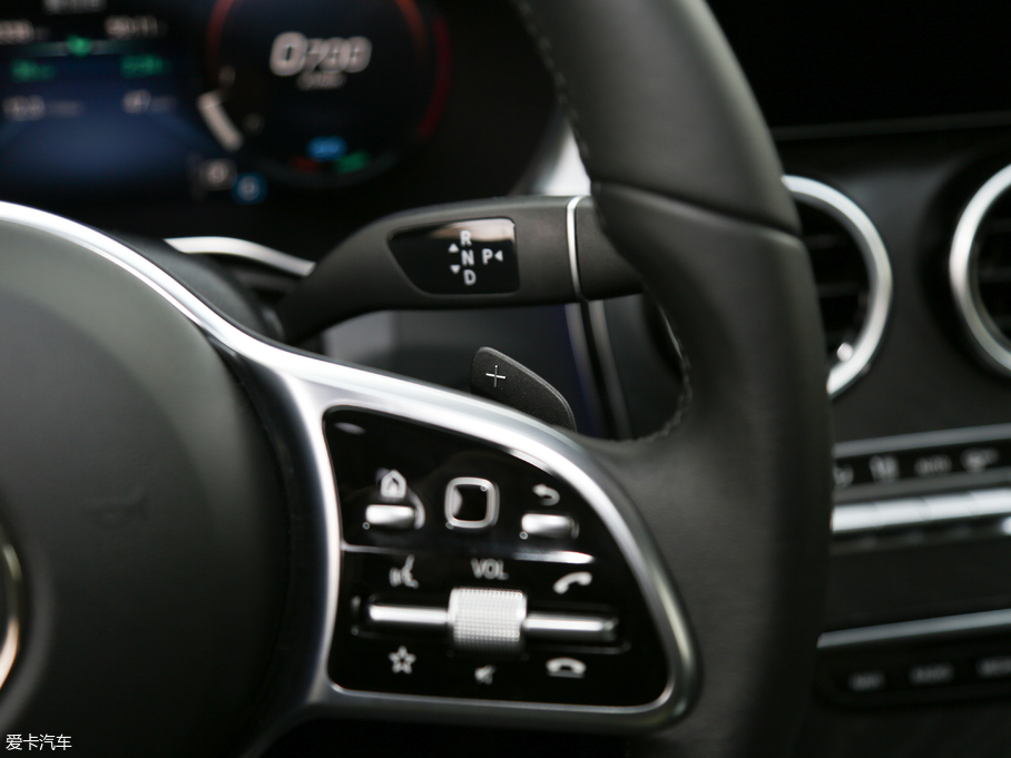 2019YC C 260 L \Ӱ