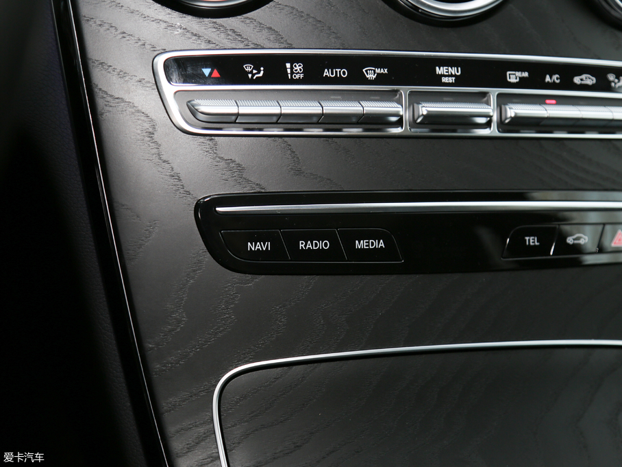 2019YC C 260 L \Ӱ