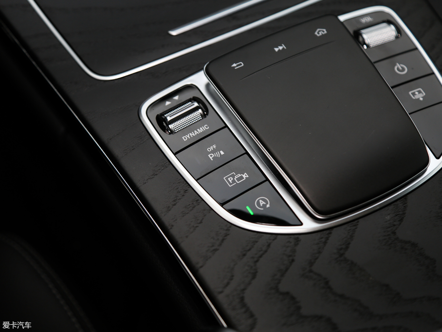 2019YC C 260 L \Ӱ