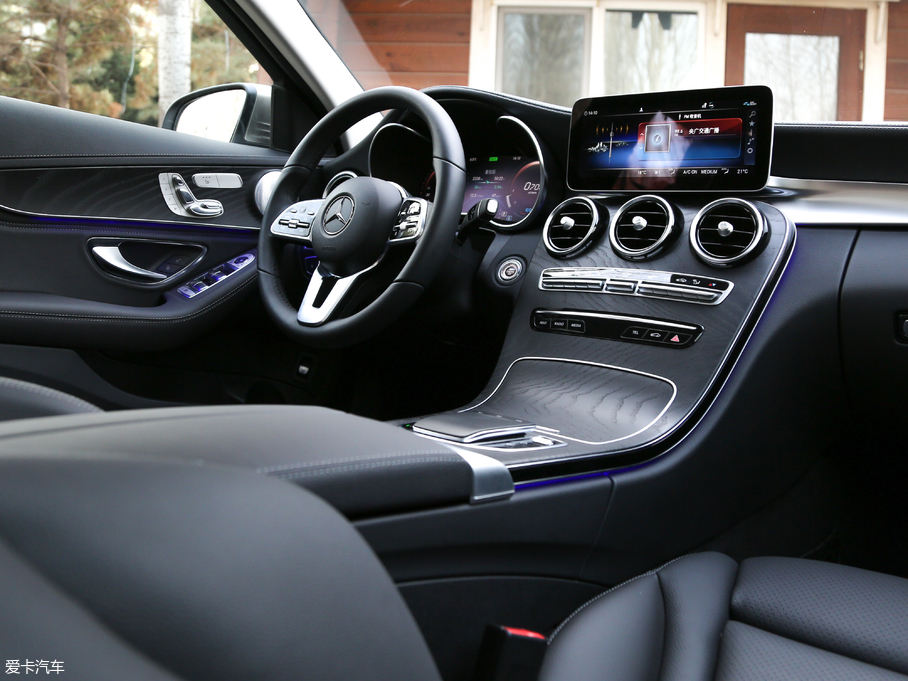 2019YC C 260 L \Ӱ