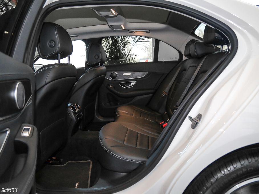 2019YC Ŀ C 260 L \Ӱ