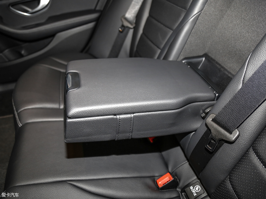 2019YC Ŀ C 260 L \Ӱ