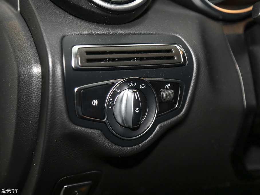 2019YC Ŀ C 260 L \Ӱ