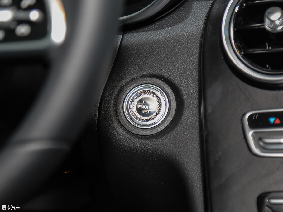 2019YC Ŀ C 260 L \Ӱ