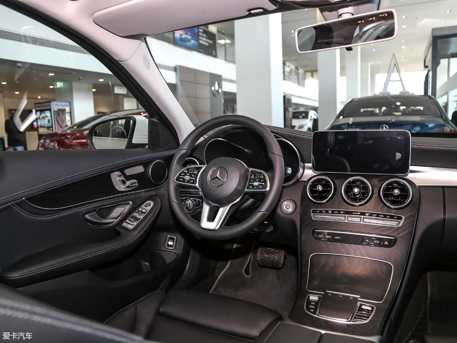 2019YC Ŀ C 260 L \Ӱ