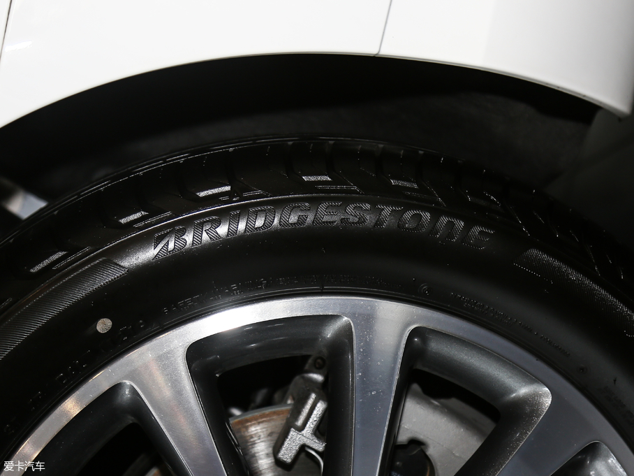 2019YC Ŀ C 260 L