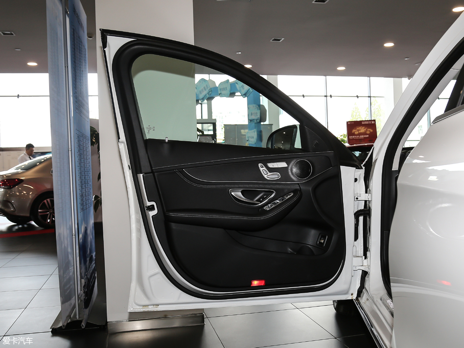 2019YC Ŀ C 260 L