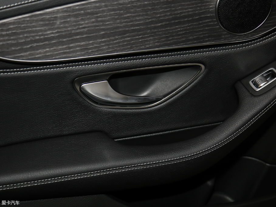 2019YC Ŀ C 260 L