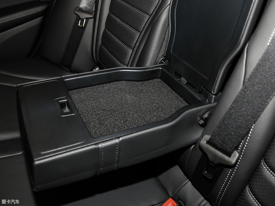 2019YC Ŀ C 260 L