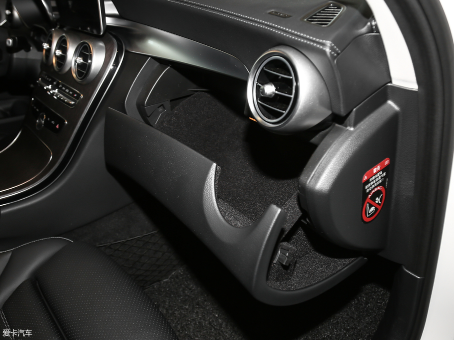 2019YC Ŀ C 260 L