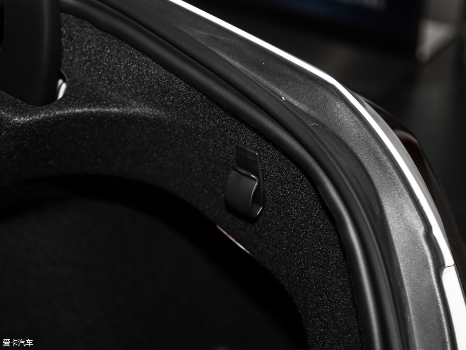 2019YC Ŀ C 260 L