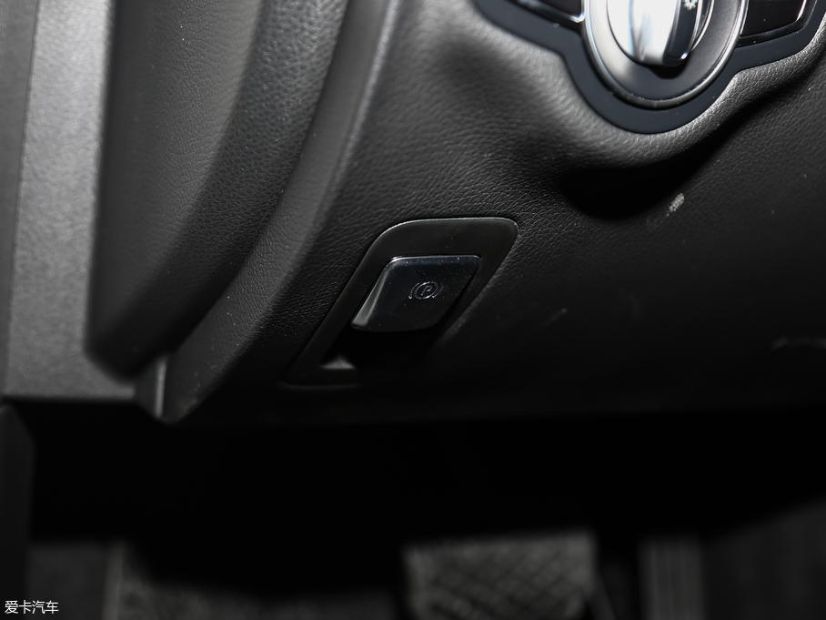 2019YC Ŀ C 260 L