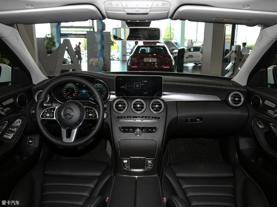 2019YC Ŀ C 260 L