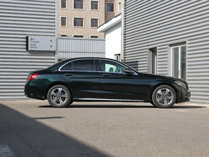 2019款C 260 L 运动版 整体外观