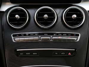 2019C 260 L \Ӱ {(dio){(dio)(ji)