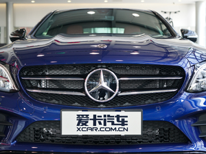 2019款C 260 运动版 尾灯