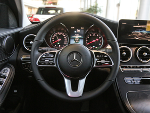 2019款C 260 L 4MATIC 中控区