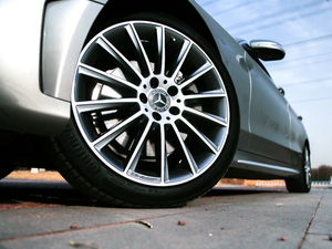 2019C 260 L \Ӱ (ji)^