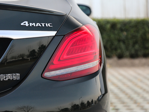 2019款C 260 运动版 4MATIC 尾灯