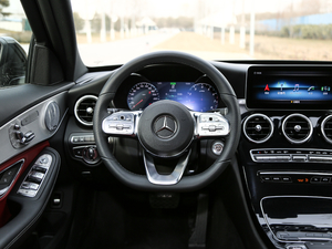 2019款C 260 运动版 4MATIC 方向盘