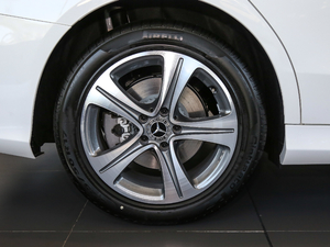 2019Ŀ C 260 L \(yn)(dng) ݆Ȧ