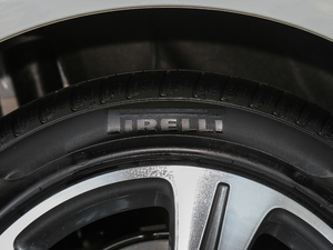 2019Ŀ C 260 L \(yn)(dng) ݆̥Ʒ