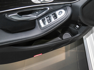 2019Ŀ C 260 L \Ӱ ǰTg