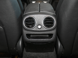 2019Ŀ C 260 L \Ӱ g