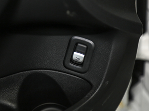 2019Ŀ C 260 L \Ӱ п؅^