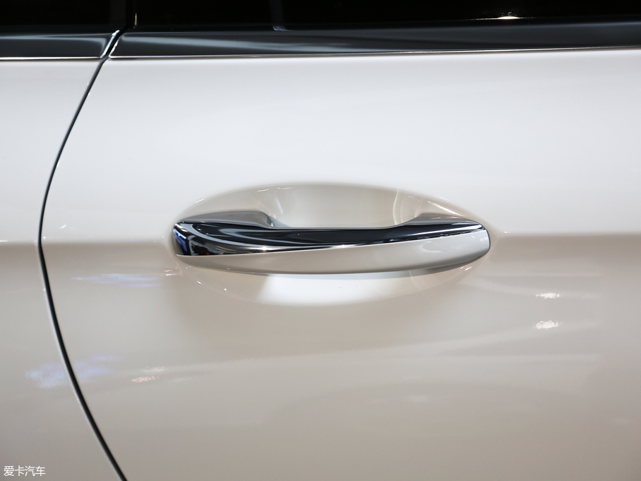 2019YE E 260 L 4MATIC \(yn)