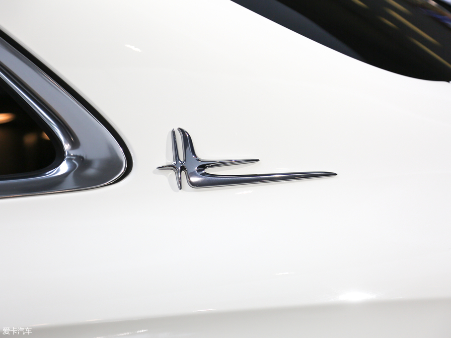 2019YE E 260 L 4MATIC \(yn)