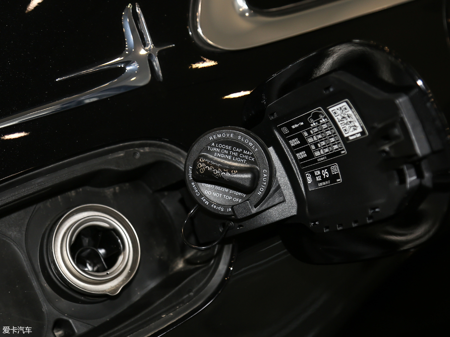 2019YE Ŀ E 300 L r