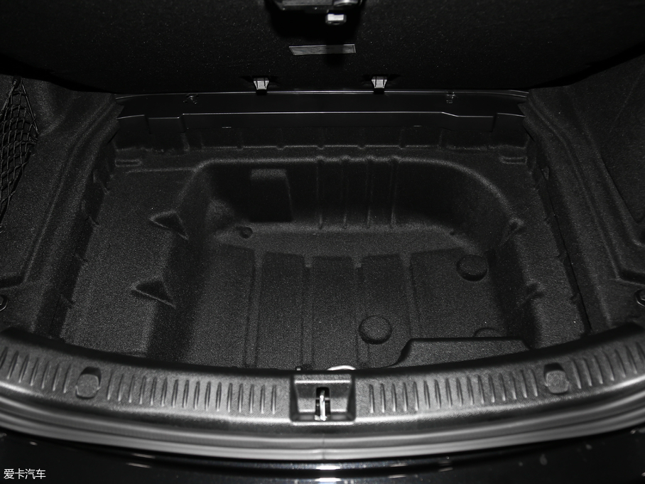 2019YE Ŀ E 300 L r