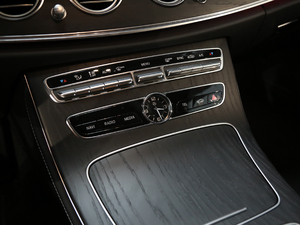 2019E 260 L 4MATIC \ п؅^(q)