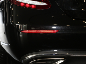 2019Ŀ E 300 L r (x)(ji)^